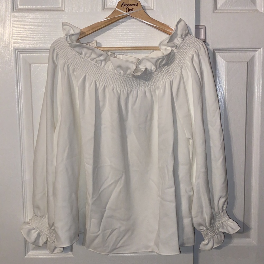 White Off the Shoulder Marguerite Blouse
TUCKERNUCK - Picture 12 of 16